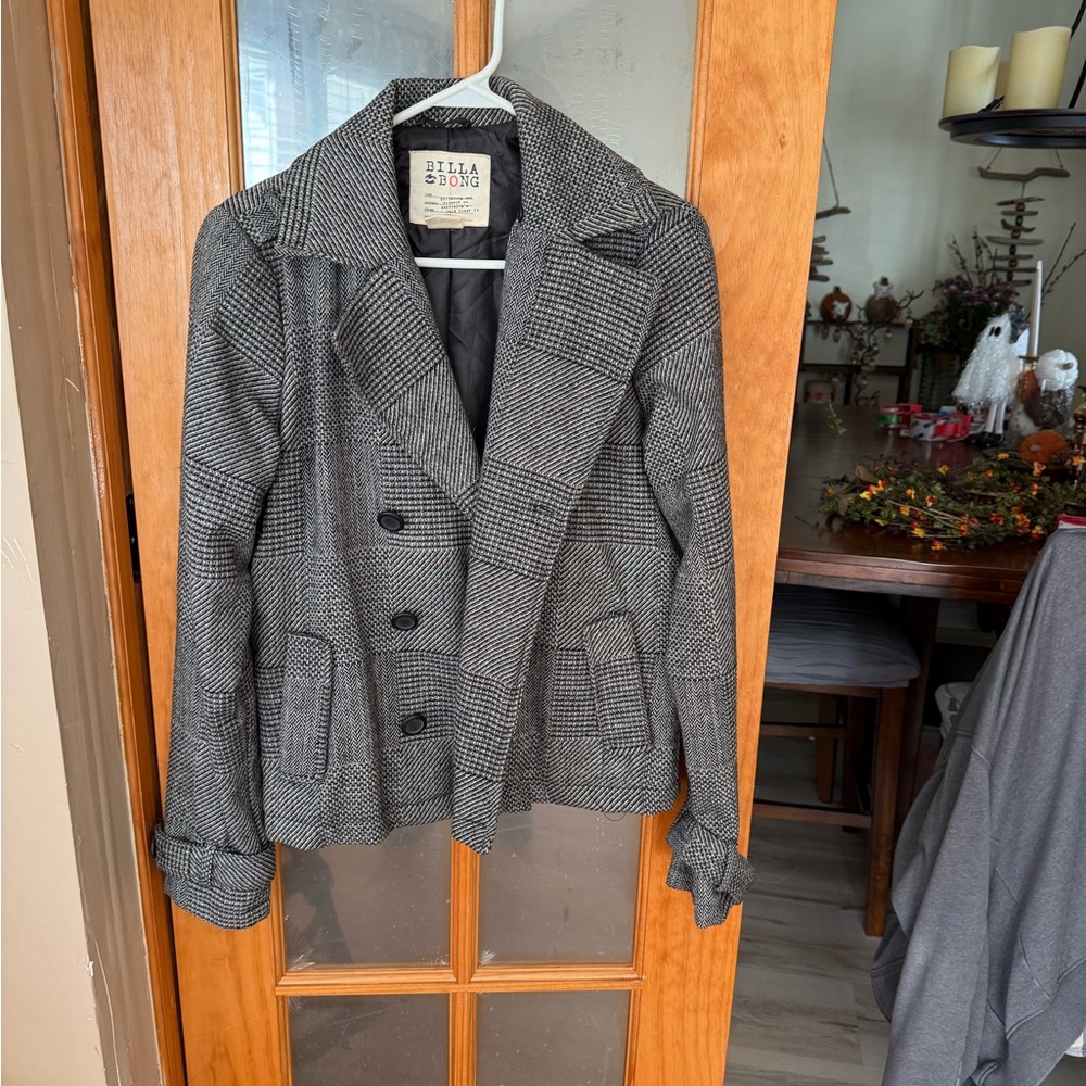 Billabong Women's Black and Gray Checkered Blazer